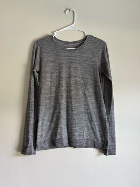 lululemon athletica Women's Heathered Grey Long Sleeve Tee